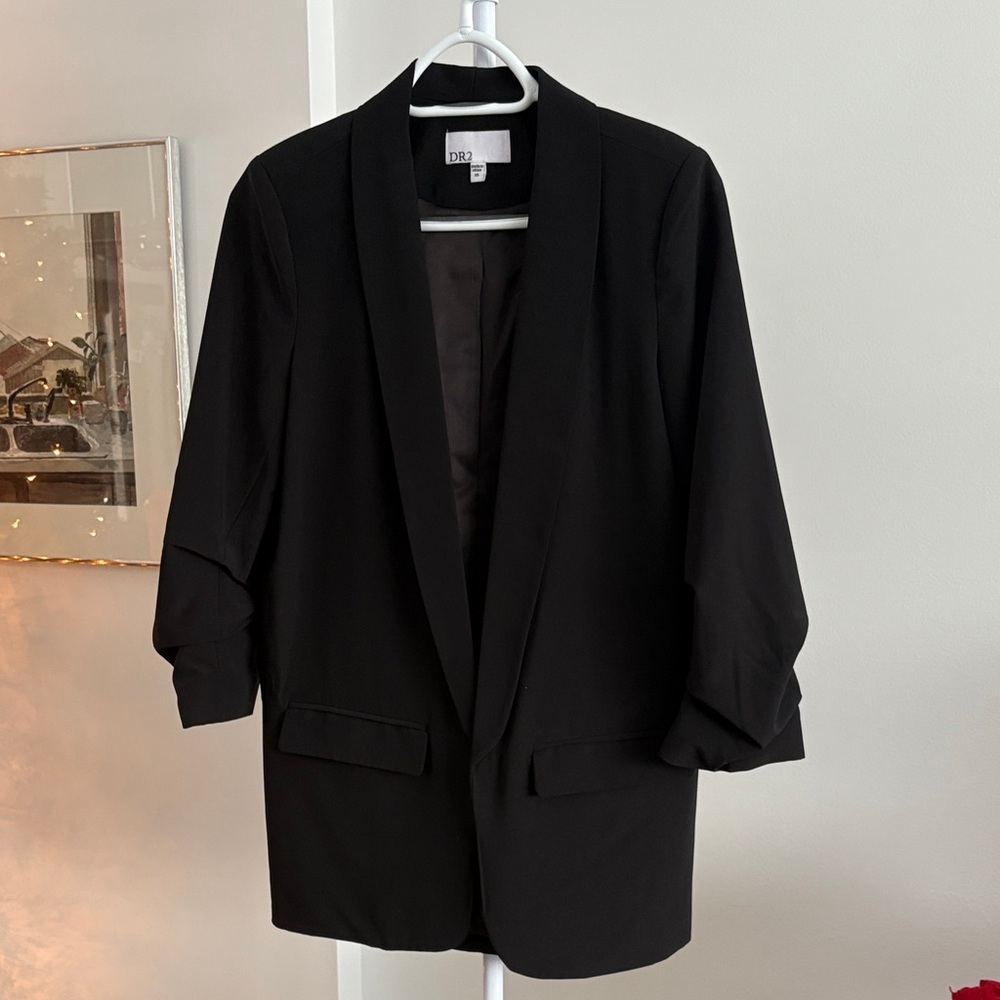 DR2 Elegant Black Blazer